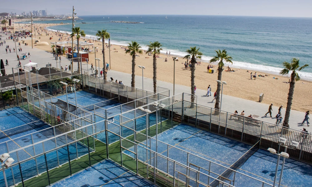 Why Classic Padel Courts Are Ideal For Seaside Cities