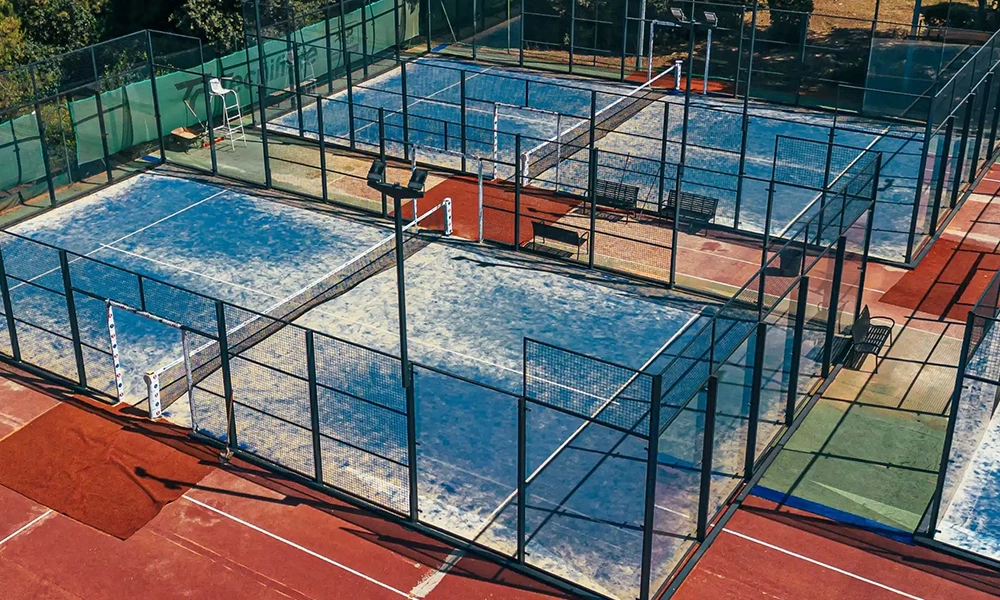 How big is the global padel market?