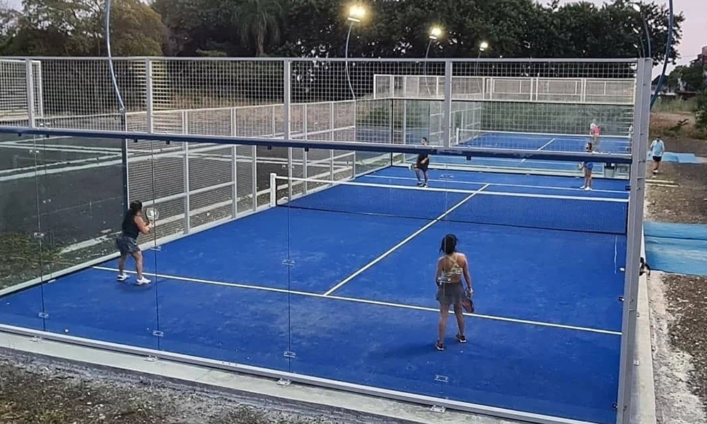 Padel ou pickleball : quel sport remplace le pickleball ?