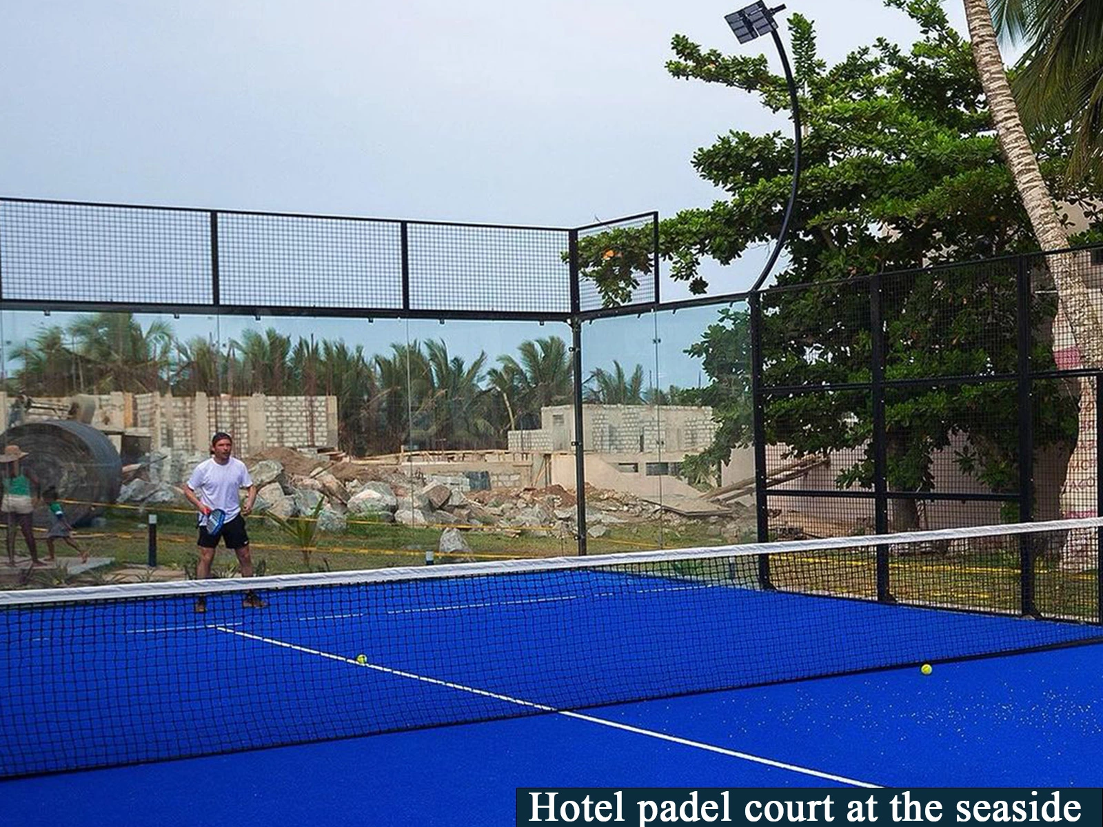 Hotel Padel Court at the Seaside(Ghana)