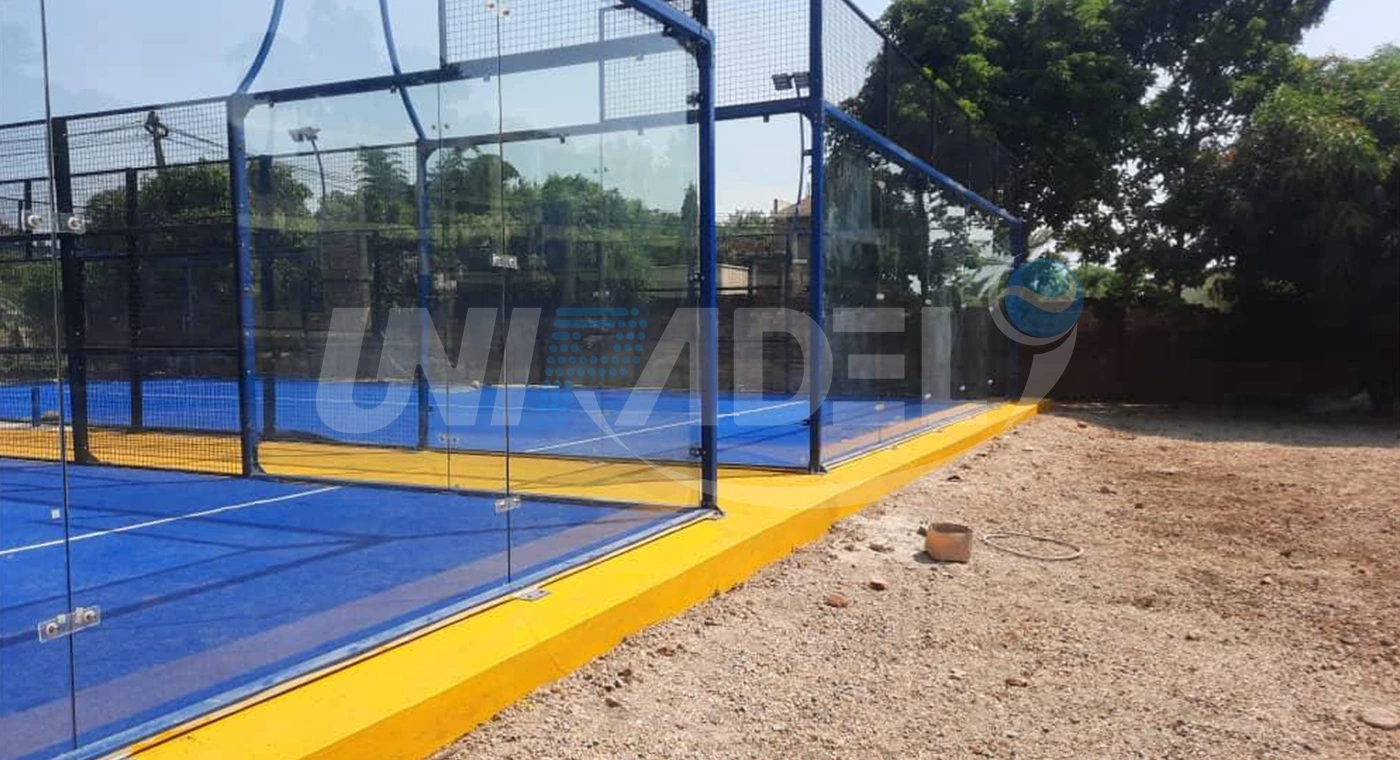 Pistas de pádel en Burundi, África (azul)