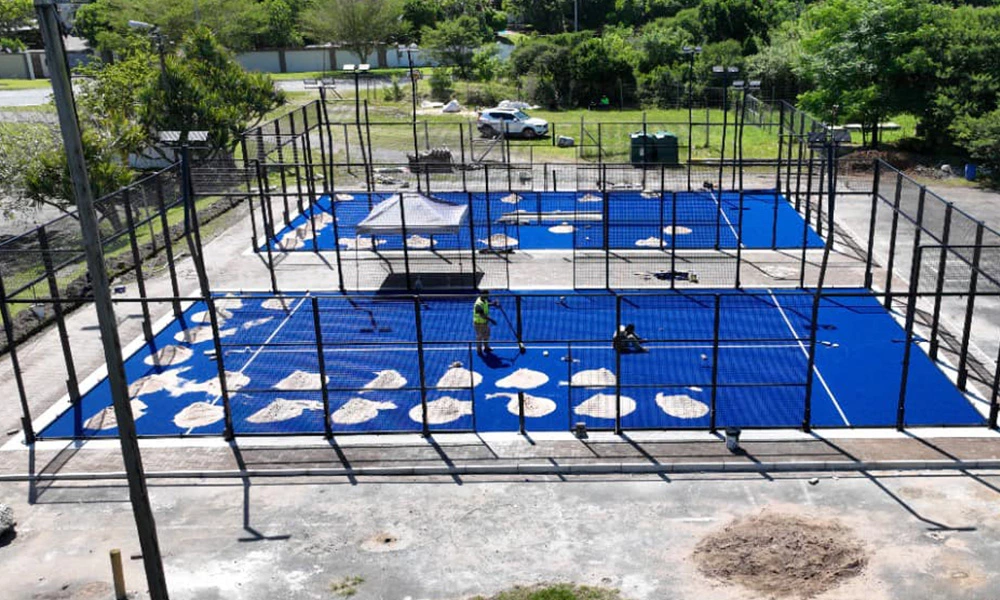 Можно ли переоборудовать теннисный корт в корт для падела?