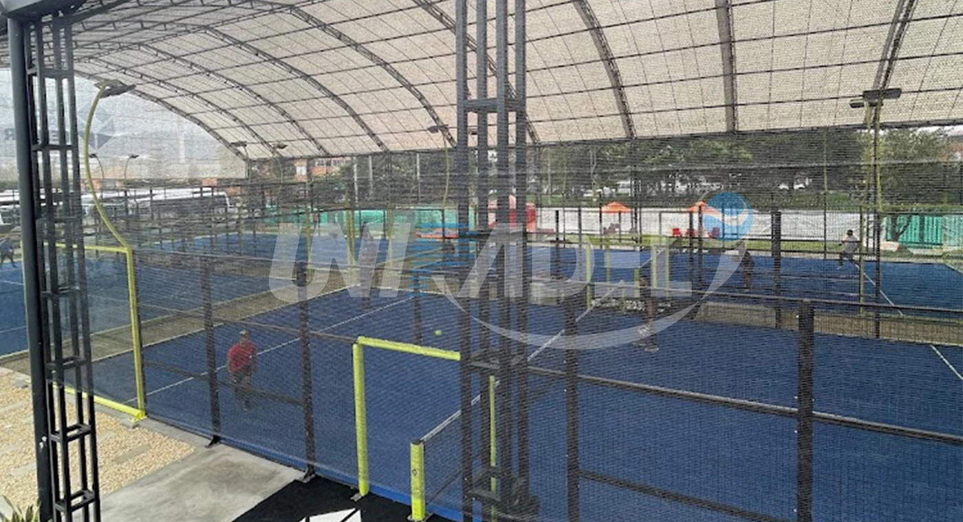 Atractivo Club de Canchas de Padel en Bogotá, Colombia