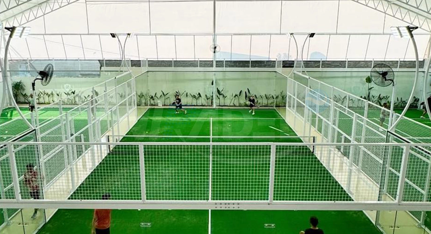 Pistas de pádel en el sur de Jakarta, Indonesia