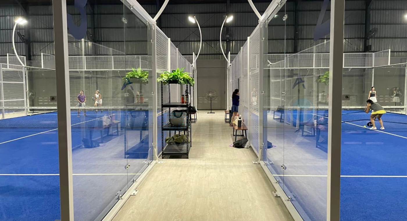 Спортивный центр Padel Courts в Джакарте, Индонезия