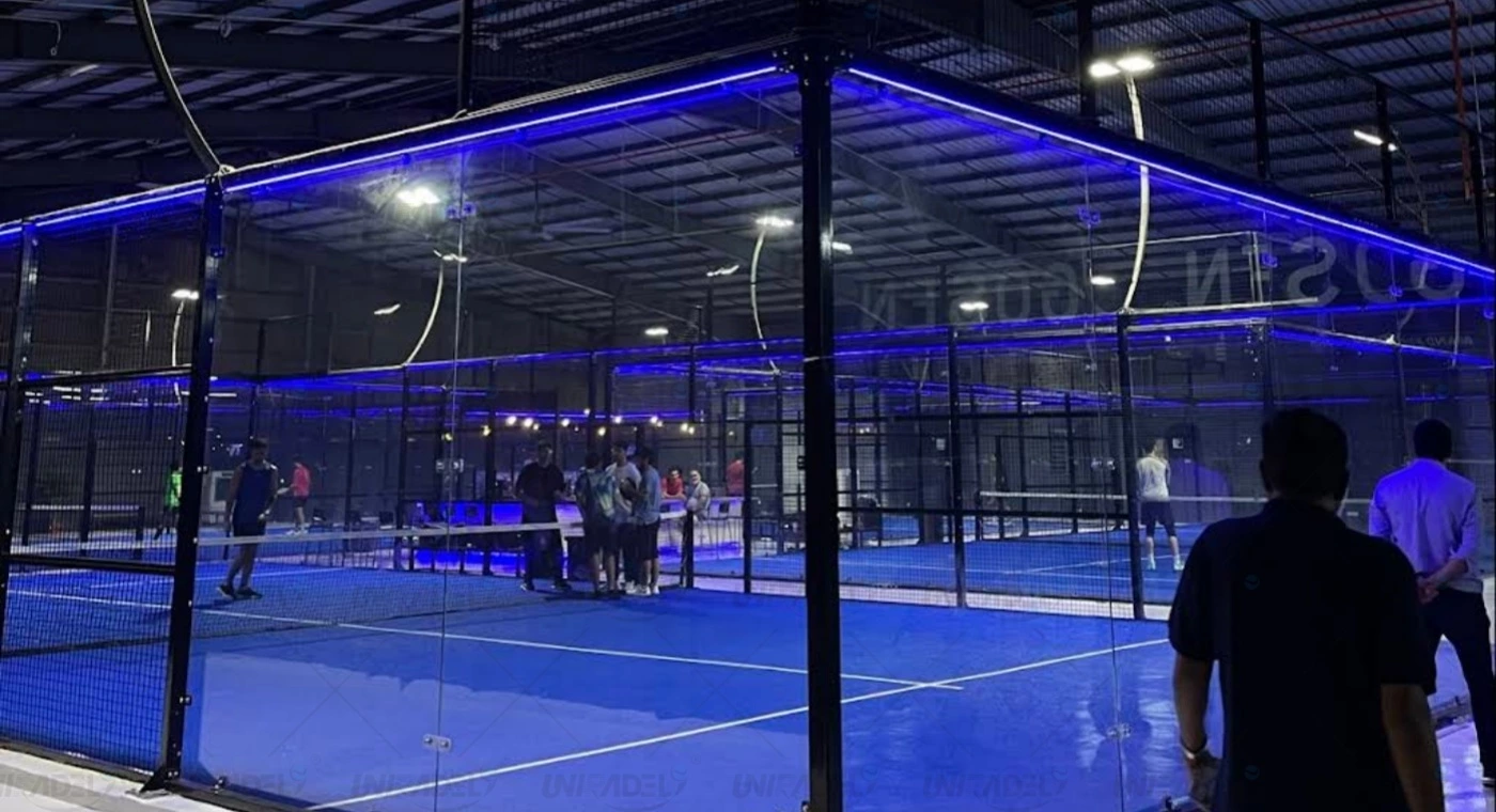 Club de padel en salle à Johor Bahru, Malaisie