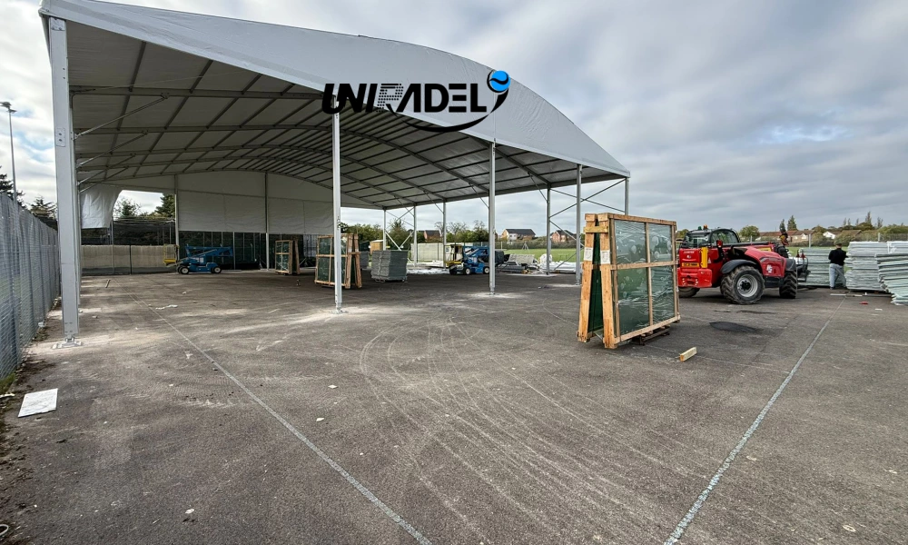 Instalación de una pista de pádel en el Reino Unido