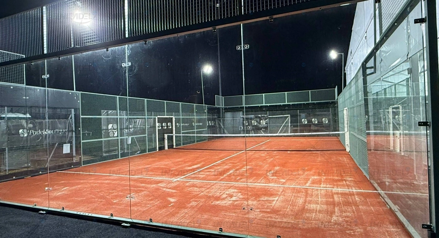 Club de pádel en Stanwell, Reino Unido
