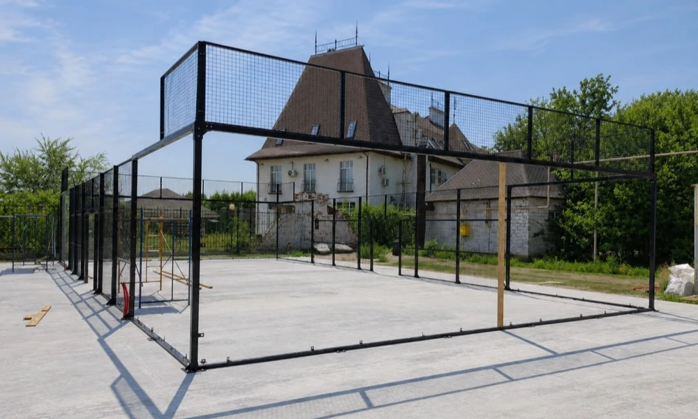 Assistance à l'installation de terrains de padel — Service technique UNIPADEL